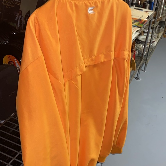 Tennessee V-Neck Pullover - Picture 4 of 5